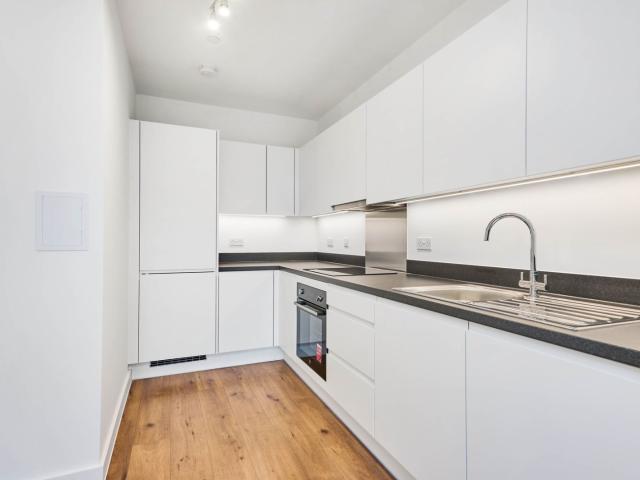 Apartment for rent in Scrattons Farm, Greater London
