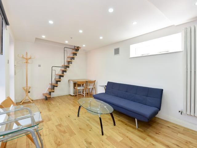Apartment for rent in Mayfair, Greater London