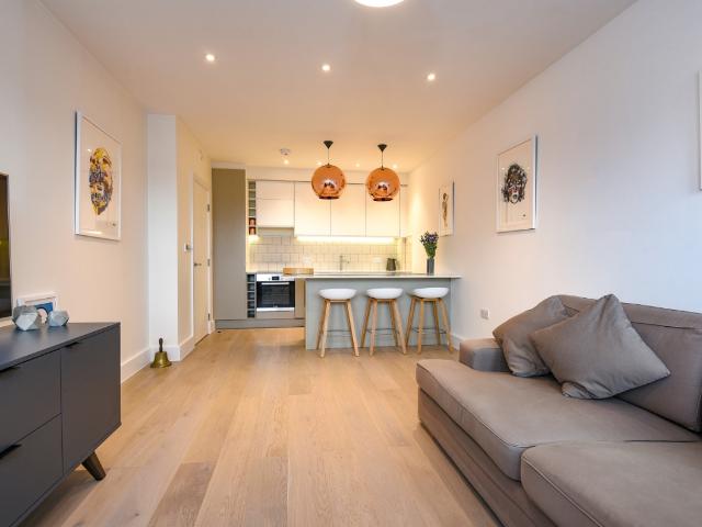 Apartment for rent in Horn Park, Greater London