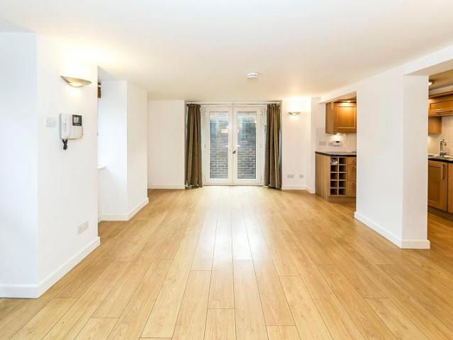 Apartment for rent in Lucastes, Perryfields