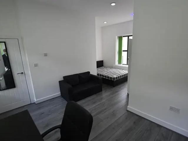 Apartment for rent in Bede Island, Old Wharf