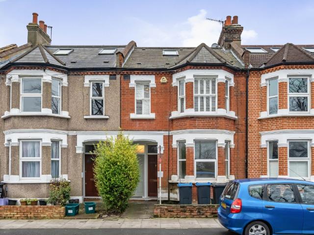 Apartment for rent in London Borough of Merton, South Wimbledon