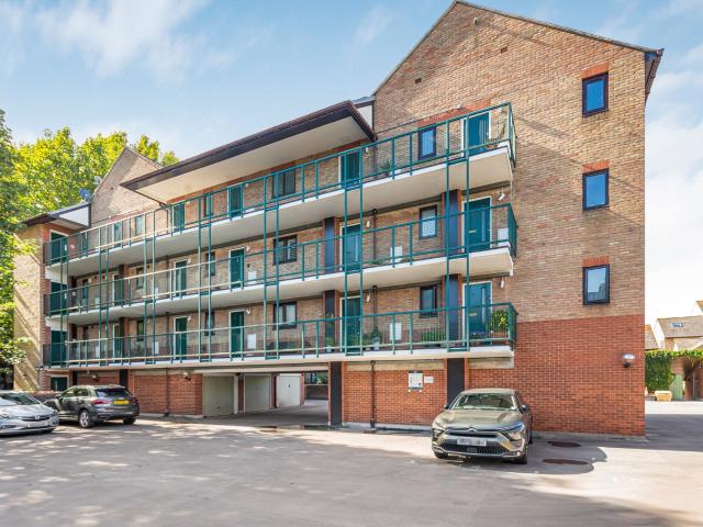 Apartment for rent in Fulham, Greater London