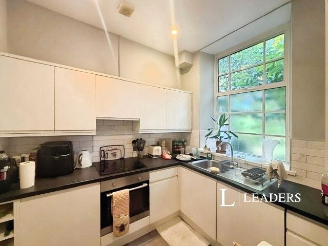 Apartment for rent in Cross In Hand, East Sussex