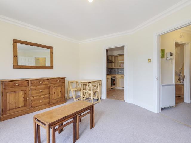 Apartment for rent in Southfields, Greater London