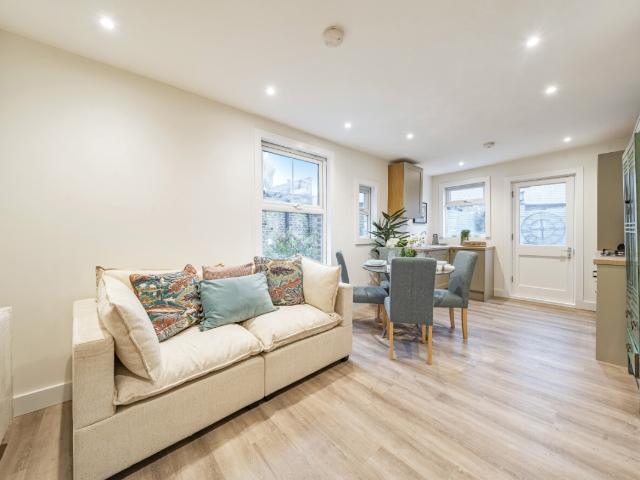 Apartment for rent in Clapham, Greater London
