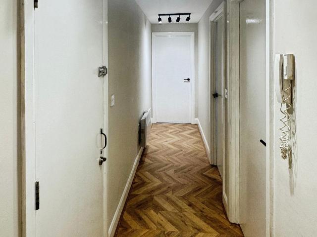 Apartment for rent in Regent Quay, Oad Street