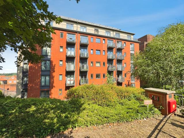 Apartment for rent in Lakenham, East Bank