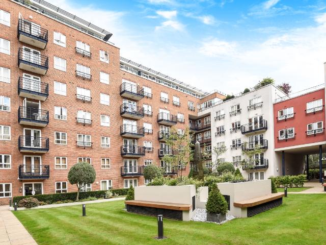 Apartment for rent in Norbiton, Greater London