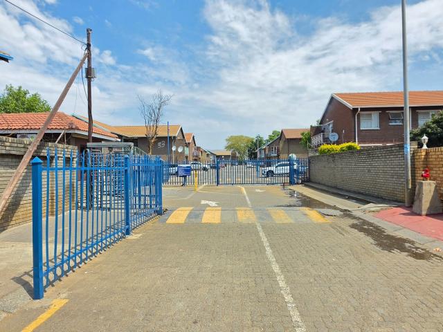 Apartment for rent in Tlhabane, North West