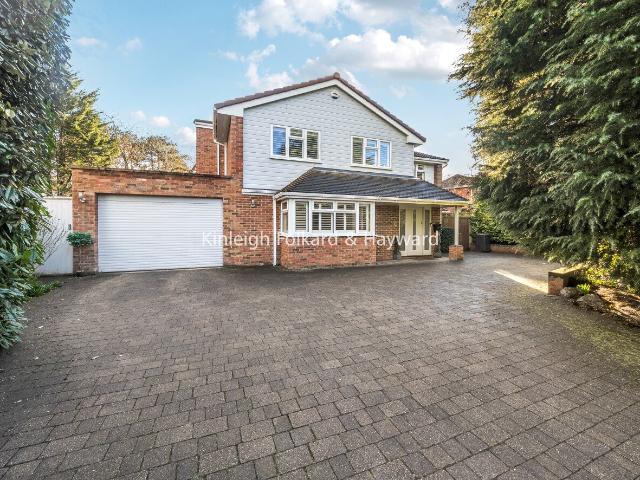 Apartment for rent in Widmore, Greater London