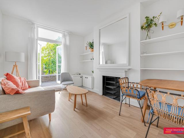 Apartment for rent in Brook Green, Greater London