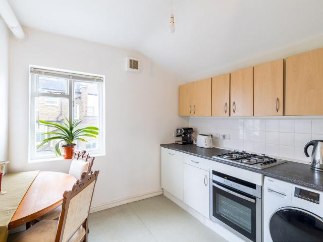 Apartment for rent in Fulham, Walham Green