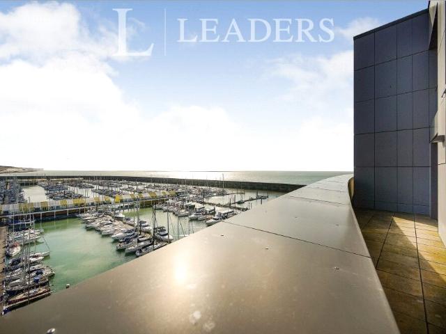 Apartment for rent in Roedean