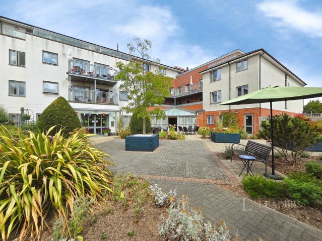 Apartment for rent in Eastleigh, Helford