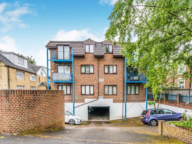 Apartment for rent in Hill, City Of Southampton