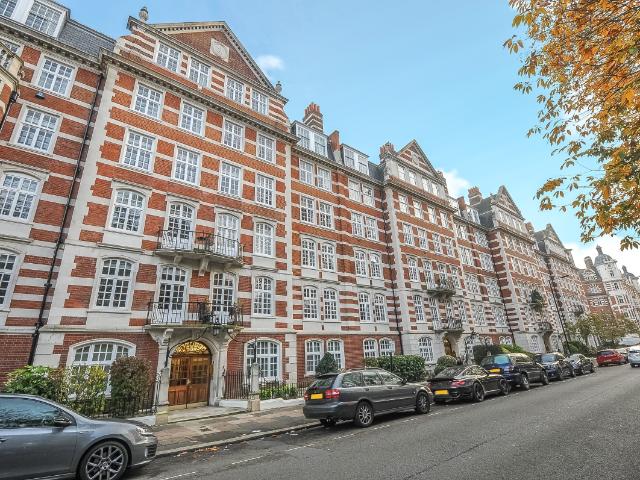Apartment for rent in St. John's Wood, Greater London