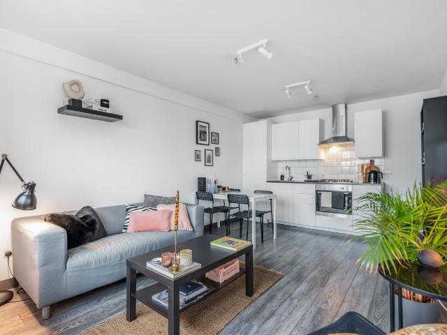 Apartment for rent in Stockwell, Greater London