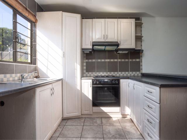 Apartment for rent in Sunningdale, eThekwini Metropolitan Municipality