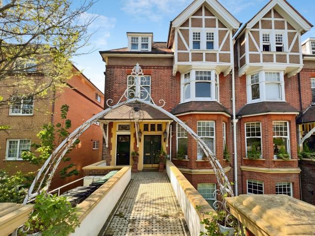Apartment for rent in Aldrington