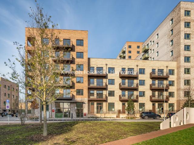 Apartment for rent in Thames View, Greater London
