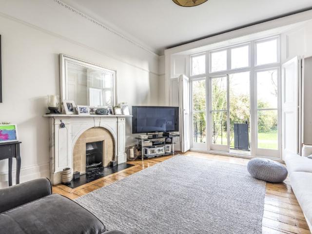 Apartment for rent in Balham, Greater London