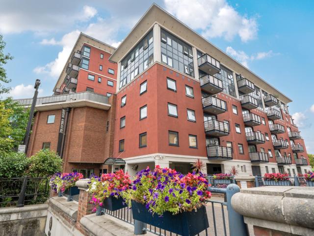 Apartment for rent in Norbiton, Greater London