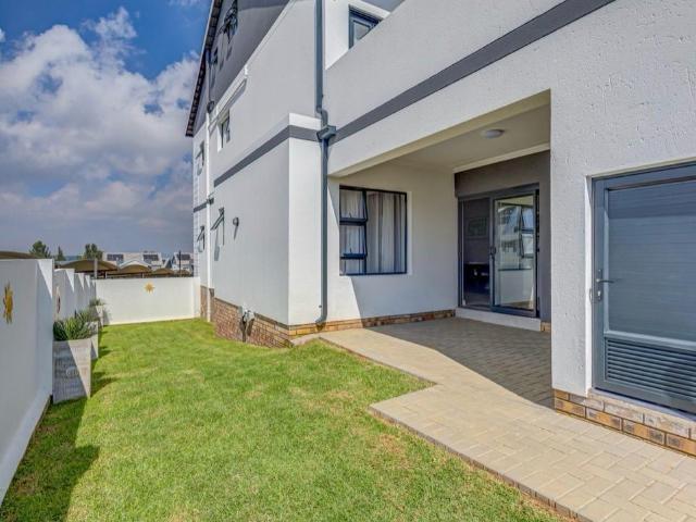 Apartment for rent in Johannesburg Ward 110, Midrand