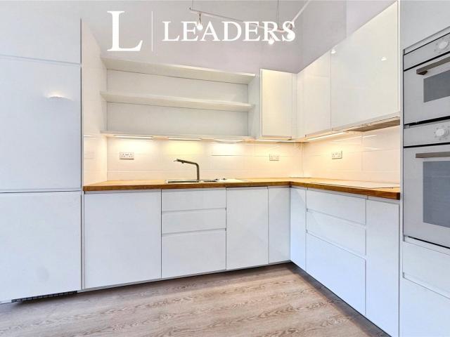 Apartment for rent in Priddy's Hard, Middlecroft