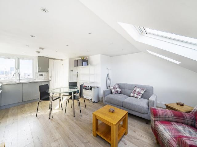 Apartment for rent in London Borough of Ealing, Greater London