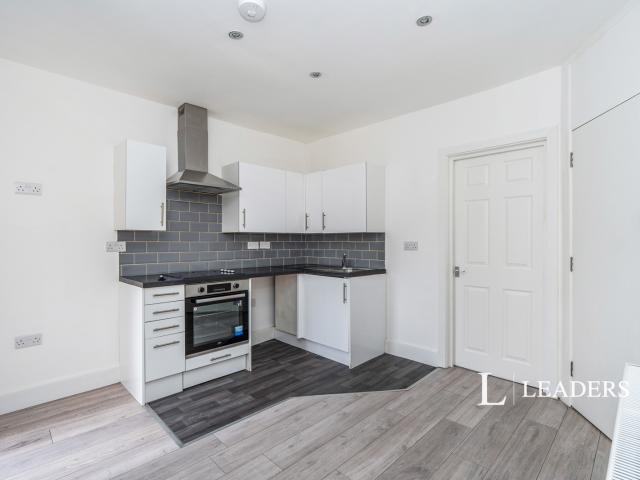 Apartment for rent in Shirley Park, City Of Southampton
