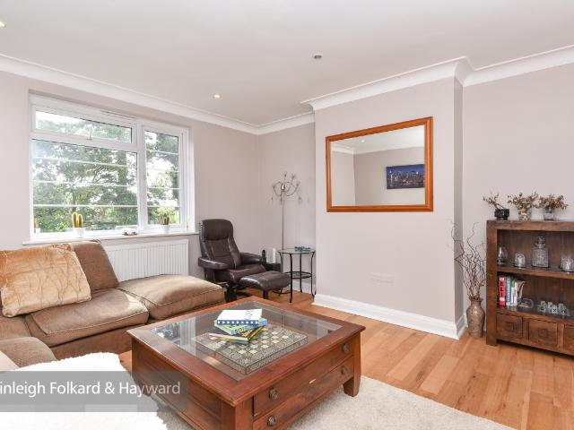 Apartment for rent in Southgate, Oakwood
