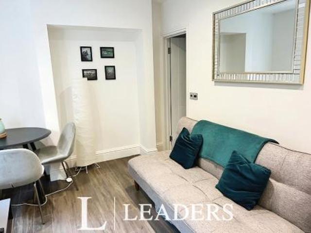 Apartment for rent in Round Hill, Brighton