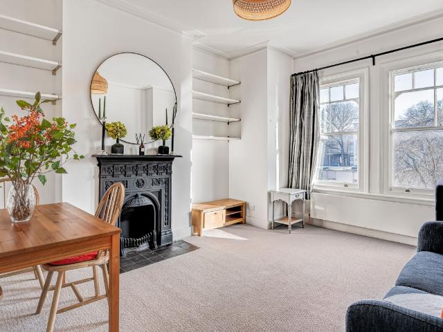 Apartment for rent in Clapham, Greater London