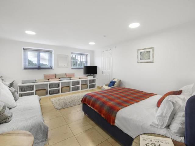 Apartment for rent in Cat Hill, Isle Of Man