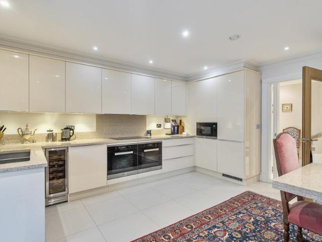 Apartment for rent in Kingswood, Reigate and Banstead