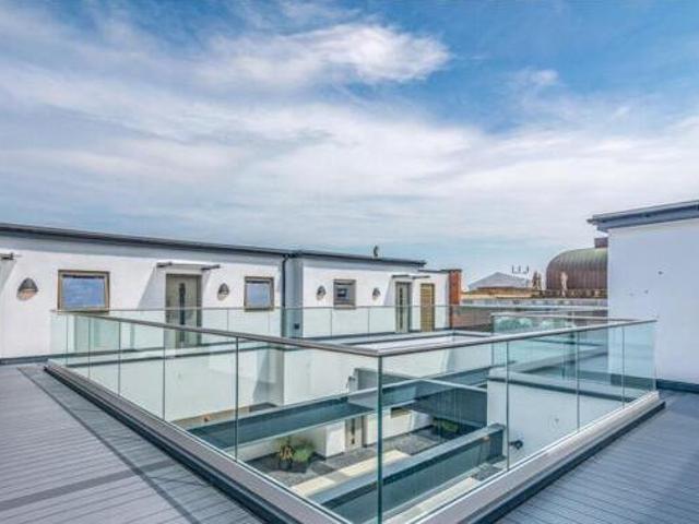House for sale in Harrogate, North Yorkshire