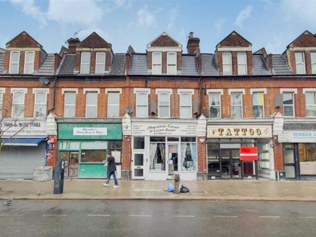 Apartment for sale in Twickenham, Strawberry Hill