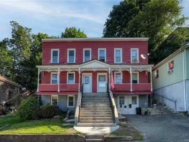 Condo for rent in Monroe