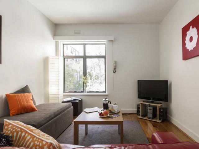 Apartment for rent in St Kilda, Melbourne