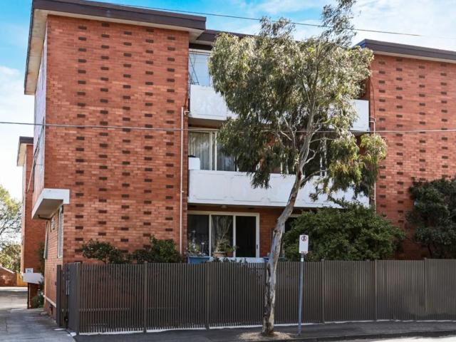 Apartment for rent in St Kilda East, Melbourne