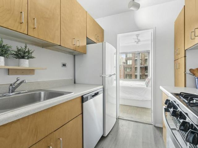 Apartment for sale in Arverne, New York
