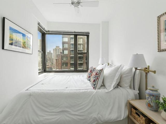 Apartment for sale in Arverne, New York