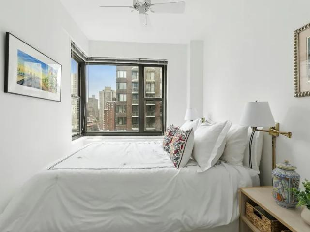 Apartment for sale in Arverne, New York
