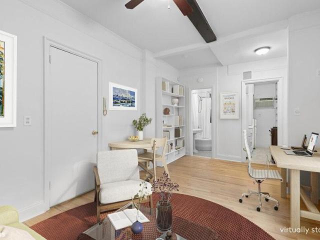 Apartment for sale in Arverne, New York