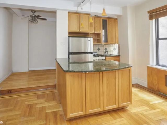 Apartment for sale in Arverne, New York