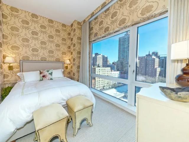 Apartment for sale in Arverne, New York