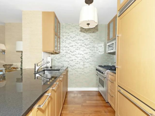Apartment for sale in Arverne, New York