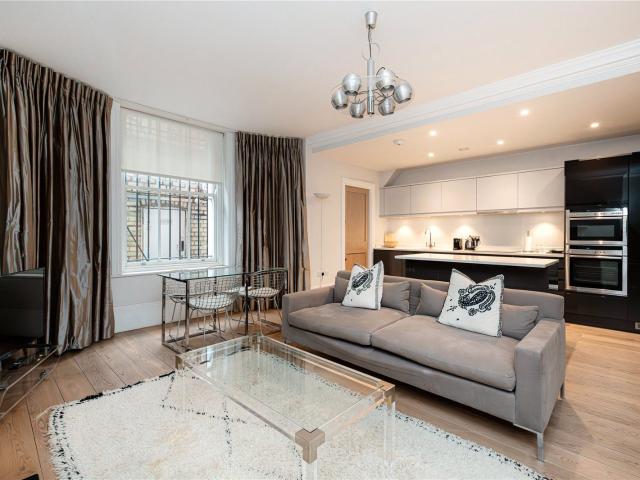 Apartment for rent in East Marylebone, Greater London