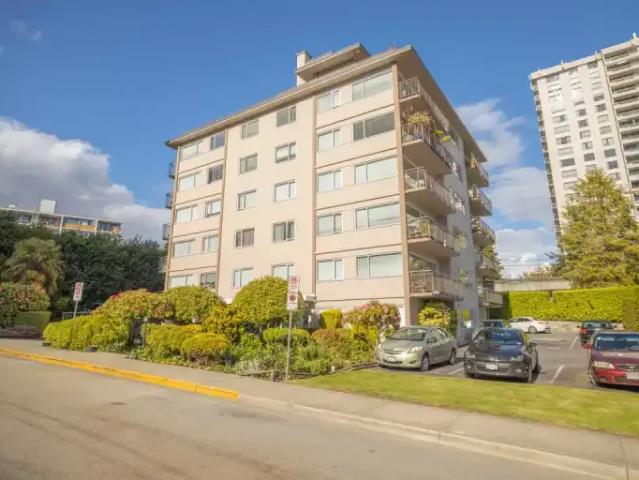 Apartment for rent in Ambleside, West Vancouver
